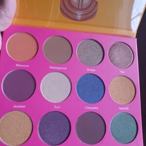 Juvia's Place Vibrant Eyeshadow Palette - Bold Jewel Tones
